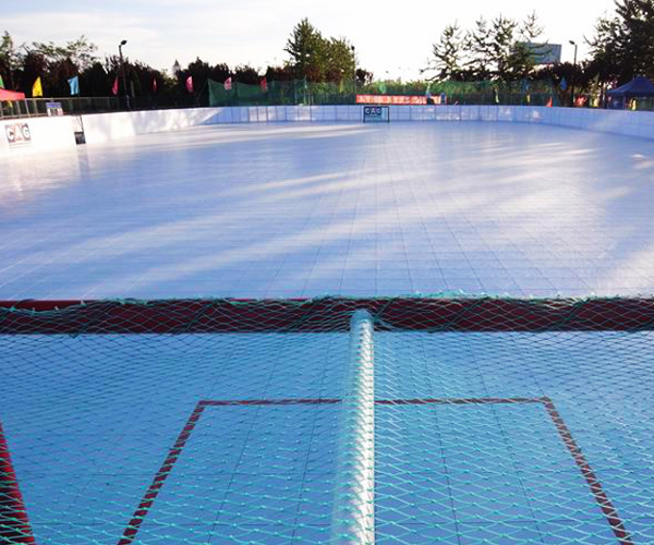 杭州學(xué)校的籃球場鋪設(shè)了懸浮地板