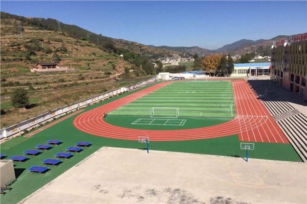 學(xué)校操場(chǎng)塑膠跑道施工 學(xué)校操場(chǎng)塑膠跑道施工